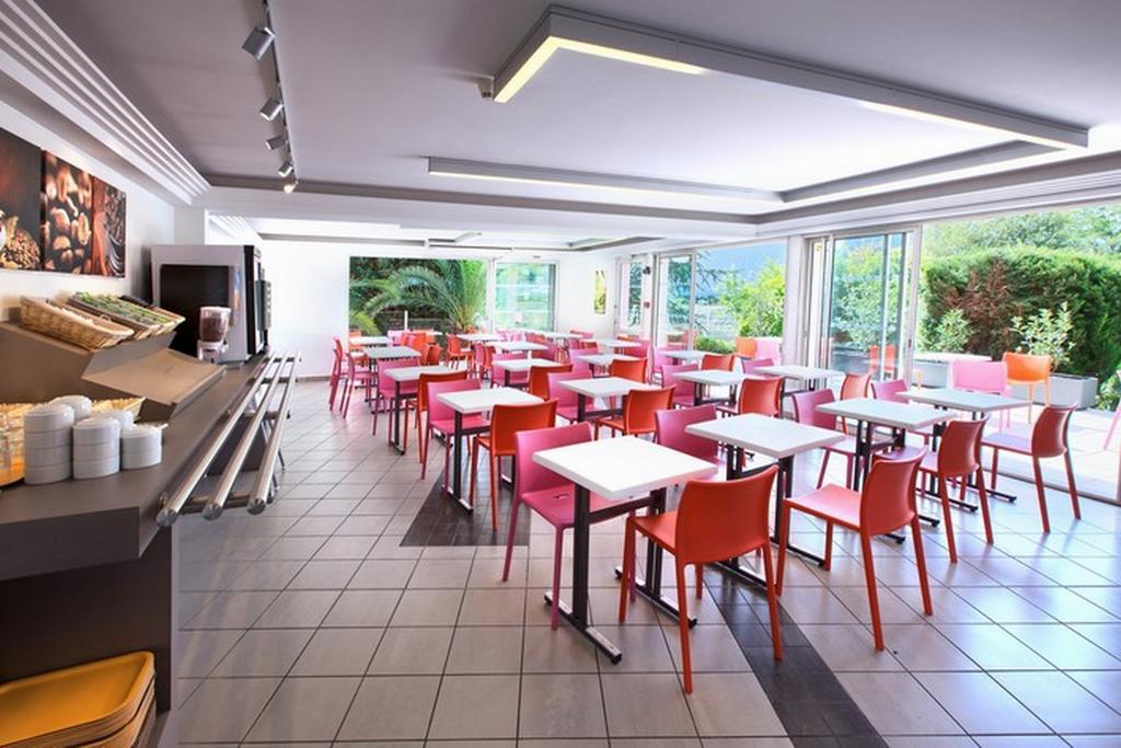 Hotel Formules Club 2 Cenon Bagian luar foto